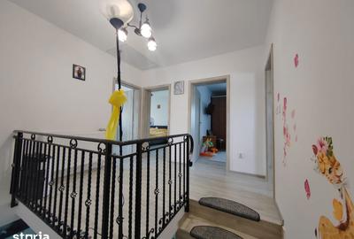 Casă cu 4 camere cu Teren 488 Mp în Bârnova - 8
