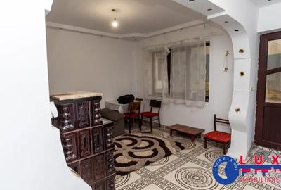 Casă cu 2 camere cu Teren 250 Mp în Central - 2