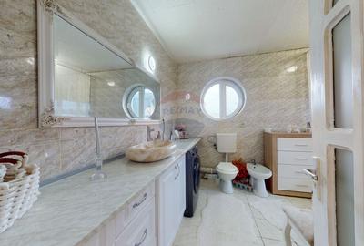 Casă cu 6 camere cu Teren 1075 Mp în Cristian - 13