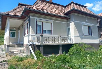 Casă cu 3 camere cu Teren 1300 Mp în Călărași - 2