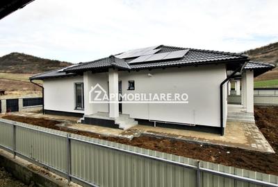Casă la cheie  pe 1 nivel  4 cam. 2 bai ,650 mp. teren - 3