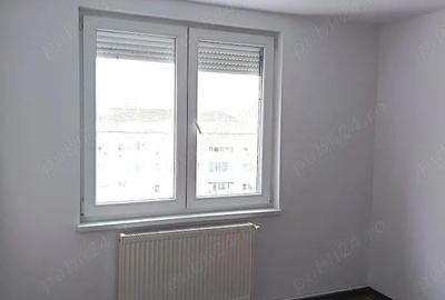 Apartament cu 3 camere semidecomandat în Central - 2