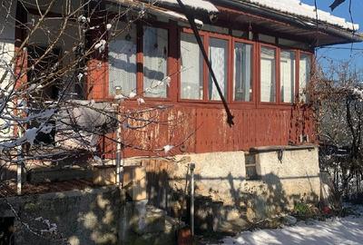 Casă cu Teren 840 Mp în Negoești - 1