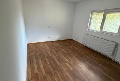 Casă cu 8 camere cu Teren 500 Mp în Exterior Sud - 3