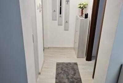 Apartament cu 2 camere semidecomandat în Tomis III - 9