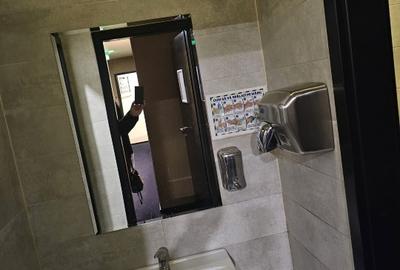 Spațiu comercial, de 300 mp, în Central - 4