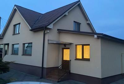 Casă cu 4 camere în Cristeștii Ciceului - 8