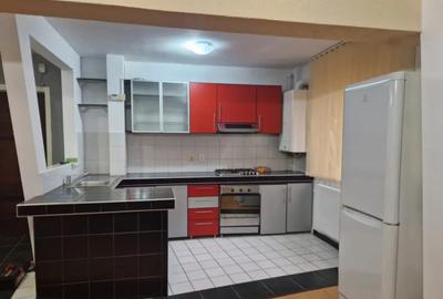 Apartament cu 4 camere decomandat în Traian - 12