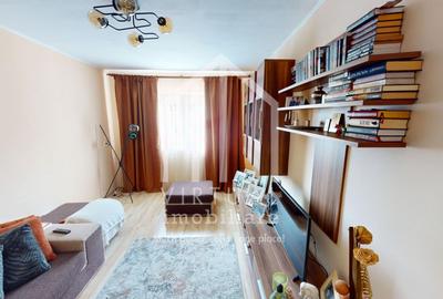 Apartament cu 3 camere decomandat, mobilat în Vasile Aaron - 10