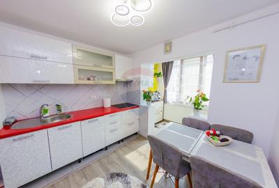 Apartament cu 3 camere decomandat, mobilat în Hotvon