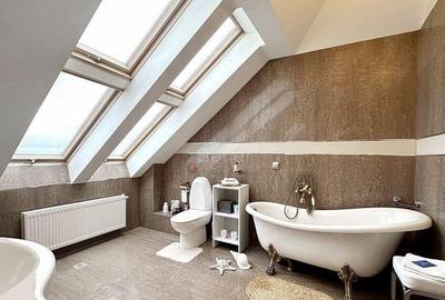 Casă cu 5 camere cu Teren 340 Mp în Central - 2