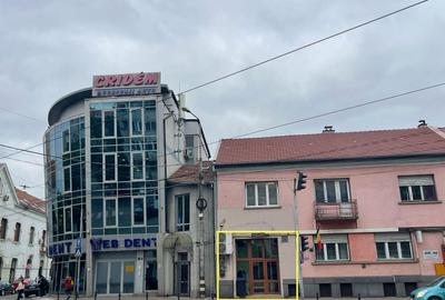 Spațiu comercial, de 100 mp, în Central - 3