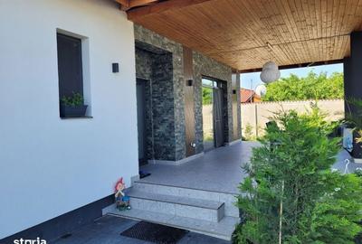 Casă cu 4 camere cu Garaj în Hălchiu - 8