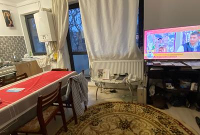 Apartament cu 2 camere decomandat în Ferentari