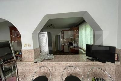 Casă cu 4 camere cu Teren 3300 Mp în 14 Mai - 10