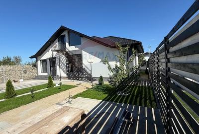 Casă / Vilă cu 4 camere strada Verde! - 3