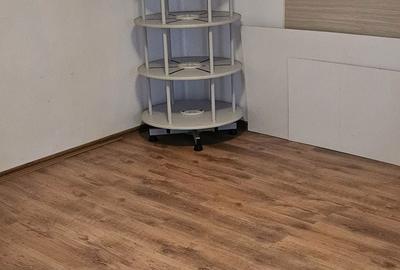 Spațiu comercial, de 25 mp, în Central - 4