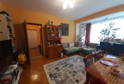 Cosbuc, 3 camere, etaj 2 - 5