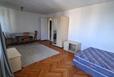 Apartament cu 3 camere decomandat în Copou - 2