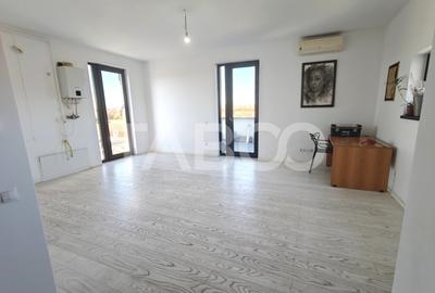 Penthouse 3 camere de inchiriat - 87 mp utili - disponibil imediat - 2