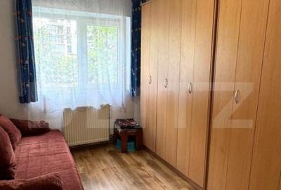 Apartament de vanzare, cu 4 camere, 70 mp, zona Astra - 4
