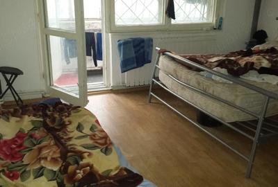 Apartament cu 4 camere decomandat în Vitan