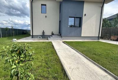 Casă cu 4 camere cu Canalizare în Hărman - 2