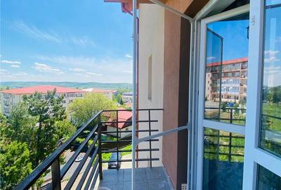 Apartament cu 3 camere în Valea Lupului