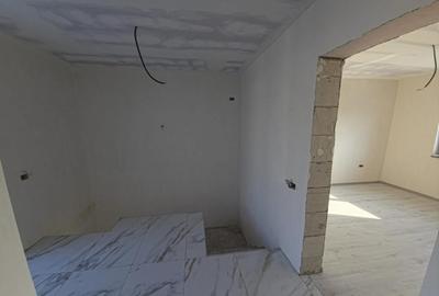 Casă cu 4 camere cu Teren 320 Mp în Central - 16