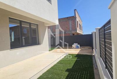 Casă cu 4 camere în Sintești - 7