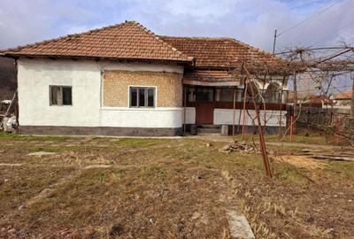 Casă cu 4 camere în Băbeni - 5