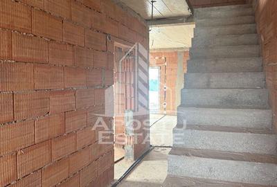 Casă cu 4 camere cu Teren 278 Mp în Bazoș - 7