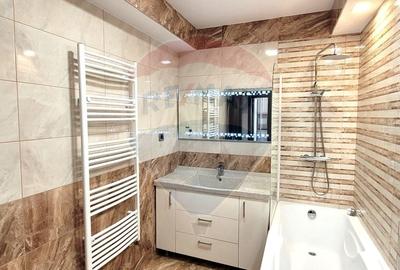 Apartament cu 3 camere semidecomandat, mobilat în Tractorul - 6