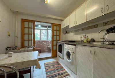 Apartament cu 3 camere decomandat, mobilat în Crângași