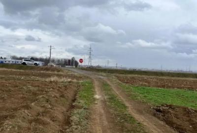 Teren de 2500 mp, în Horodnic - 1