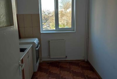 Apartament cu 2 camere semidecomandat în Crâng - 4