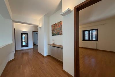 Casă individuală cu 9 camere cu Canalizare în Iancu Nicolae - 15