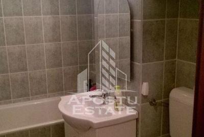 Apartament cu 3 camere la etaj intermediar, zona Bucovina - 1