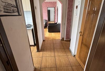Apartament cu 3 camere semidecomandat în Nord - 12