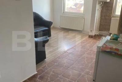 Apartament cu 3 camere semidecomandat în Central - 2