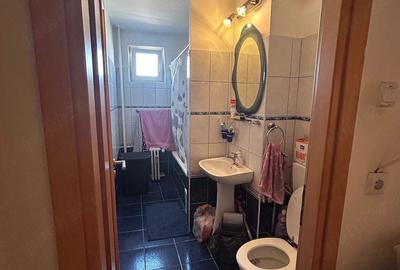 Apartament cu 3 camere decomandat în Cantemir - 1