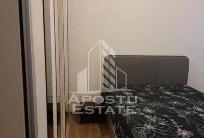 Apartament cu 3 camere decomandat în Girocului