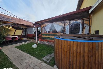 Casă cu 4 camere în Central - 2