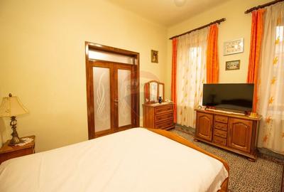 Casa / Vila cu piscina, 6 camere de vanzare in zona Central - 23