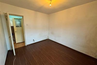 2 camere, zona sud, etaj 3/4, izolat, termopan (necesita renovare) - 6