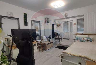 Spațiu comercial, de 30 mp, în Central - 1