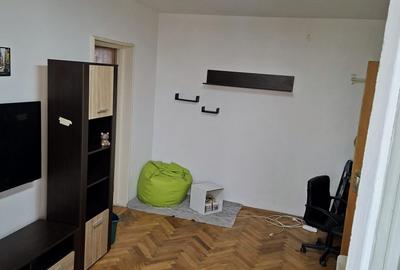 Apartament cu 2 camere semidecomandat în Craiovei - 2