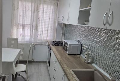 Apartament cu 2 camere, mobilat în Lujerului