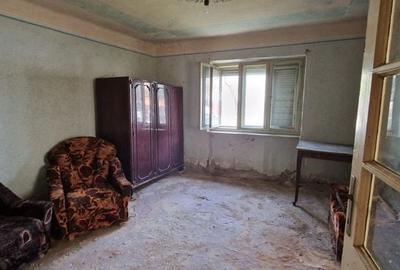 Casă cu 4 camere cu Teren 120 Mp în Central - 5