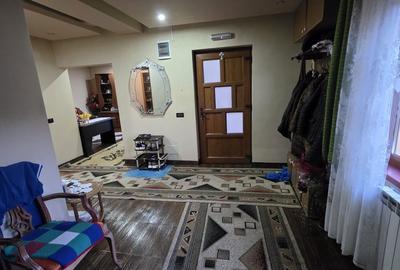 Casă cu 5 camere cu Teren 300 Mp în Podul de Fier - 1